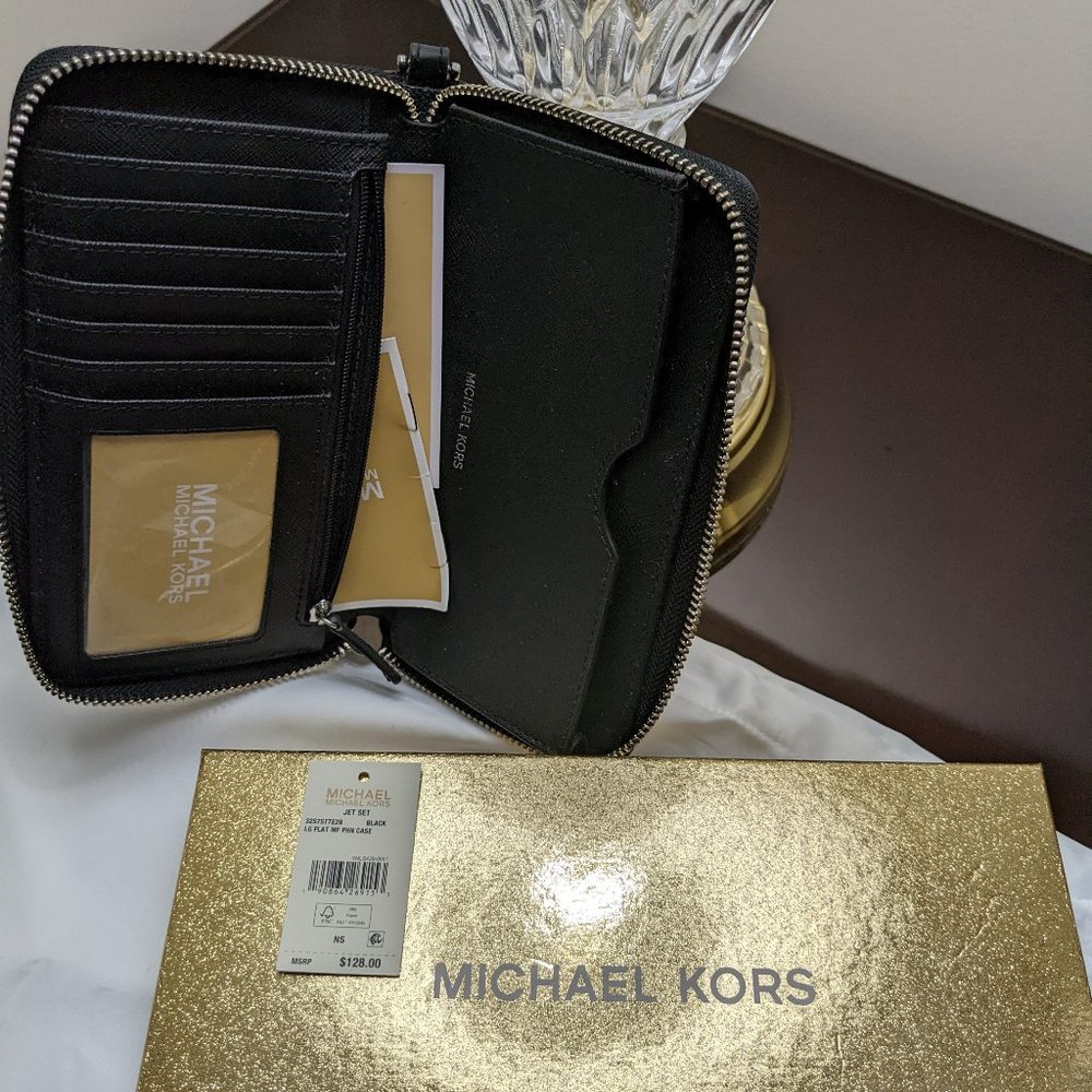 Michael Kors Zip Wallet w/gift box and logo dust bag (3-pieces) **NEW** - Picture 5 of 13